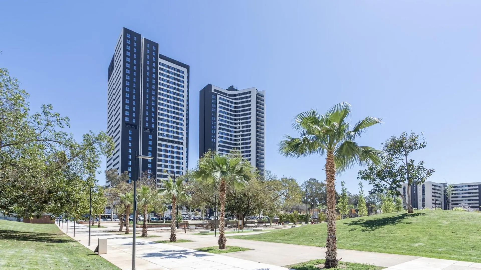Malaga Skyline 6 Pool & Parking Free Apartment Spain
