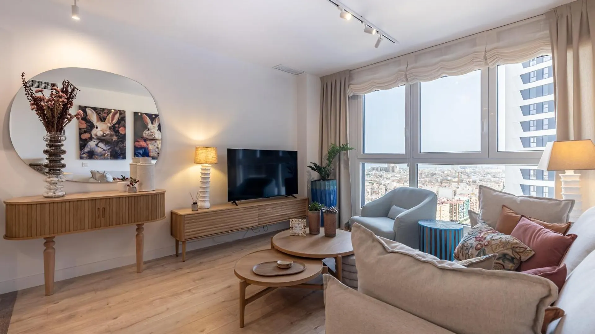 Malaga Skyline 6 Pool & Parking Free Apartment