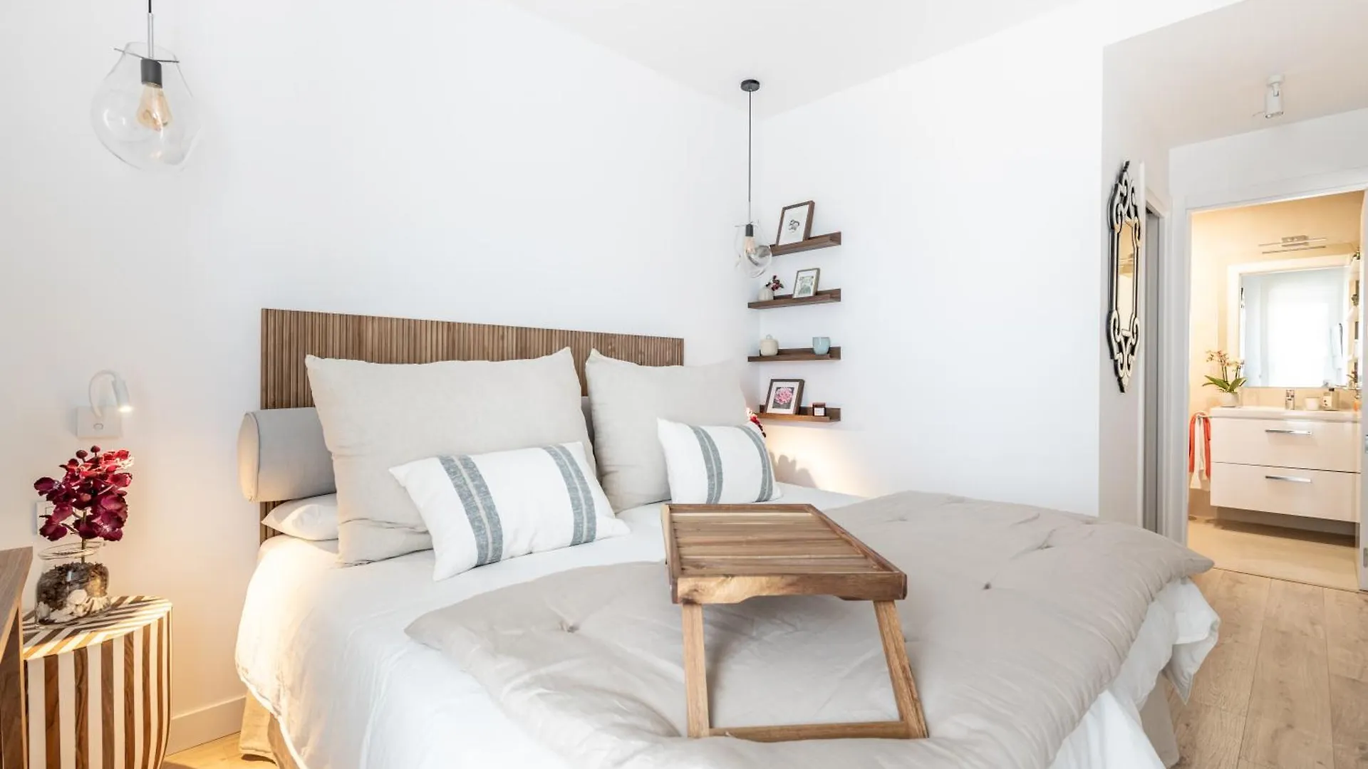 Malaga Skyline 6 Pool & Parking Free Apartment